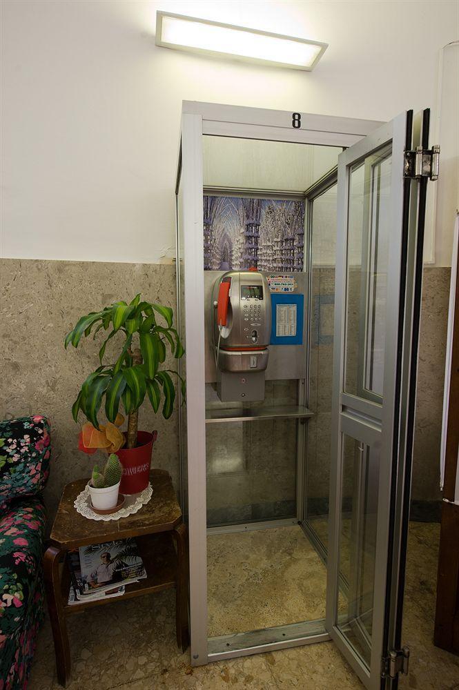 Domus Civica Hostal